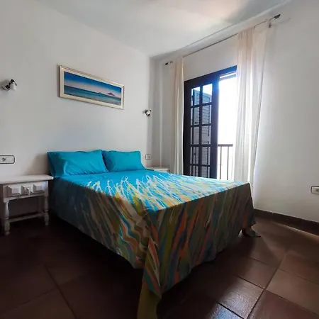 Duplex In Quiet Zone, Next To Sea, Fast Wifi